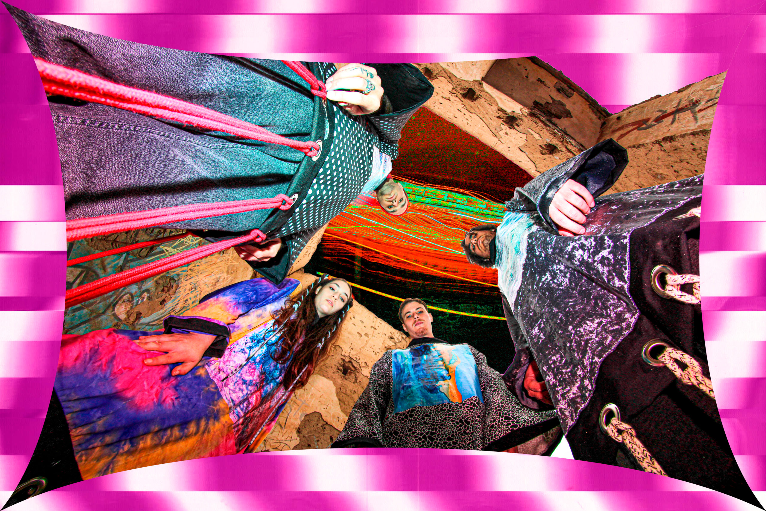 L O A D I N G . . . .